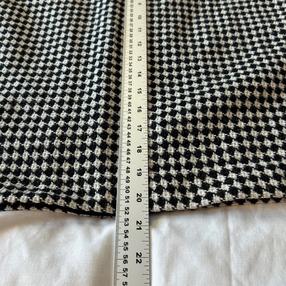 Talbots Women's Wool Blend Beige/Black Diamond Weave Mini Skirt Size 14 Lined - Picture 10 of 12